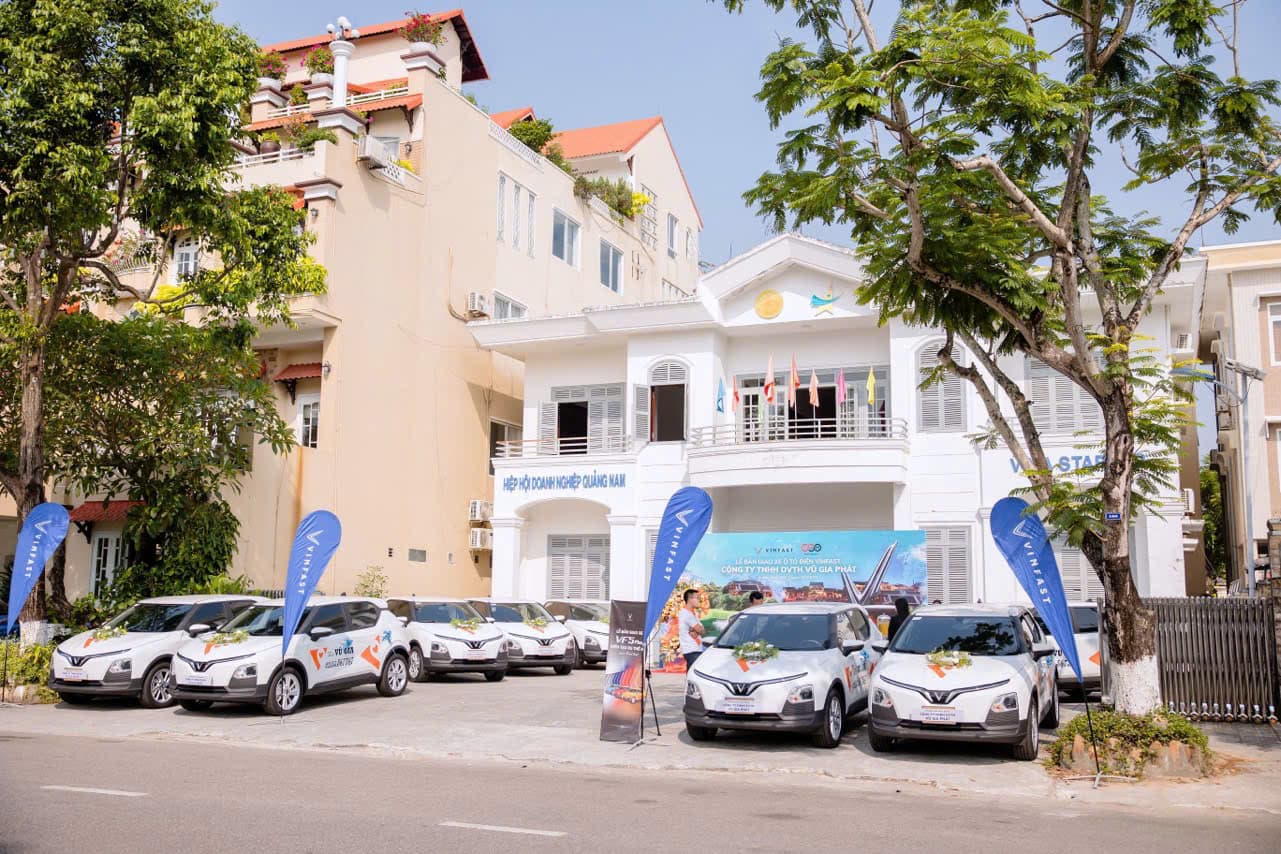 Đội xe điện Vũ Gia Taxi